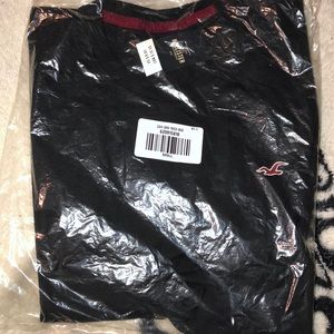 Black and red Hollister shirt